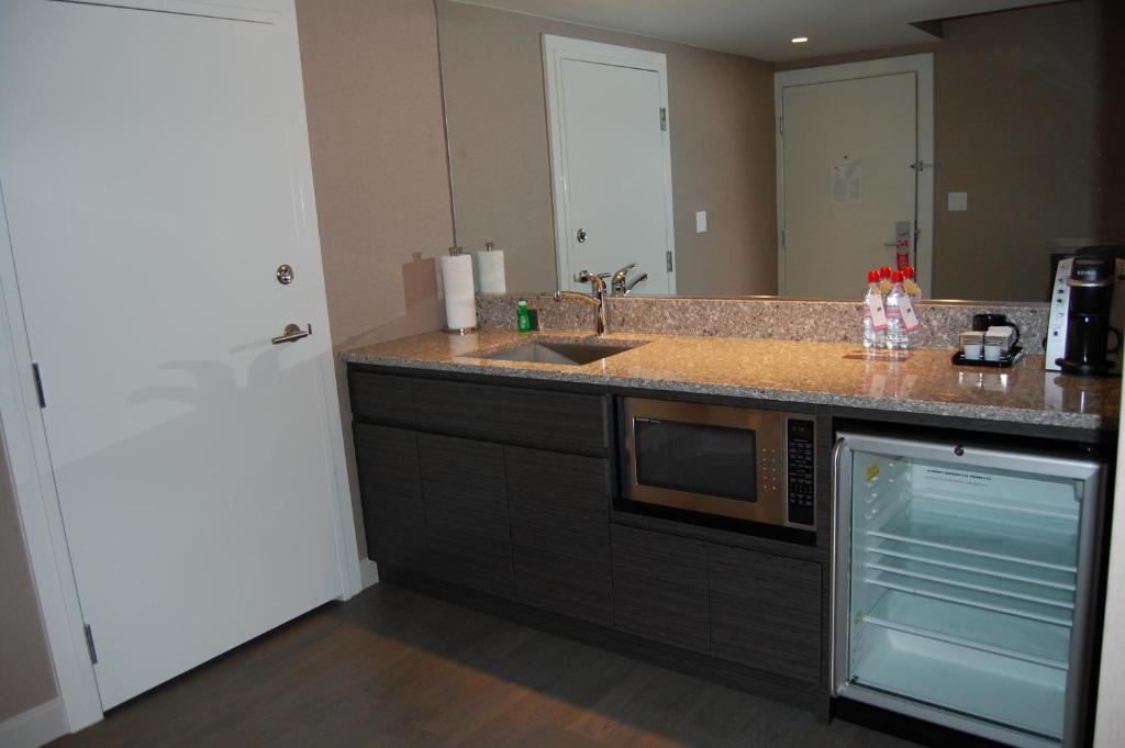 Avenue Suites Georgetown Washington Room photo